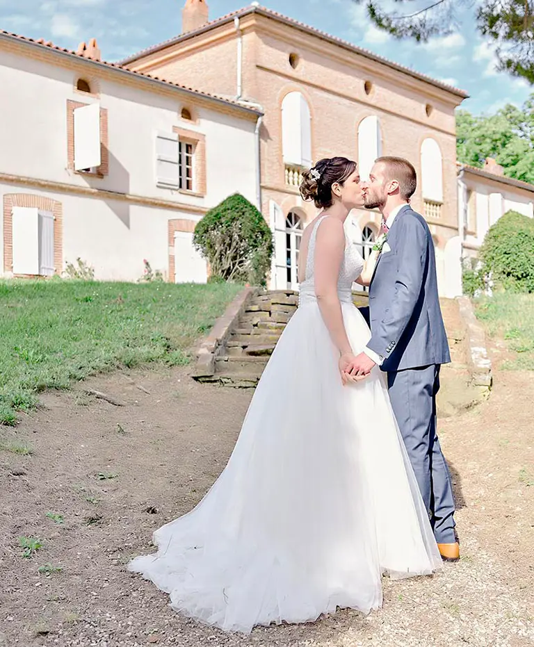 Photographe de mariage en Occitanie collaborant avec des professionnels du mariage pour des prestations de qualité et de confiance