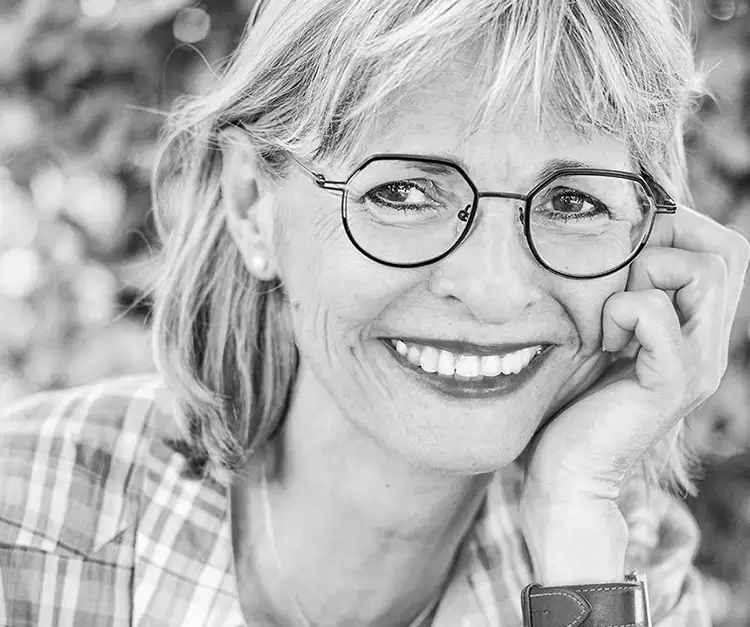 Portrait solo naturel réalisé en studio ou en extérieur dans le Tarn