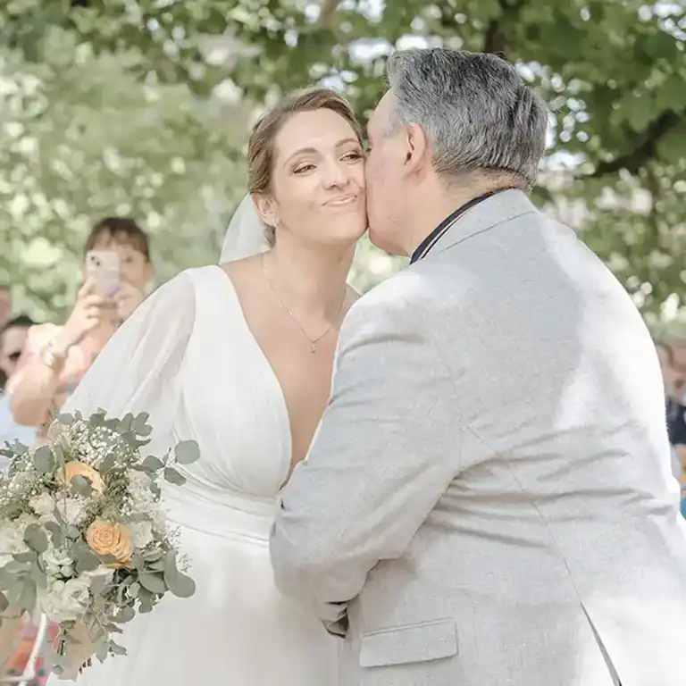Cérémonie laique lors d'un mariage dans le Tarn-et-Garonne, cadre naturel et authentique