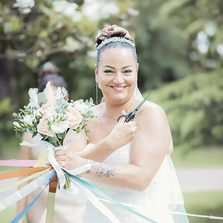 Un mariage immortalisé en photo à Albi dans le Tarn, ambiance romantique et élégante